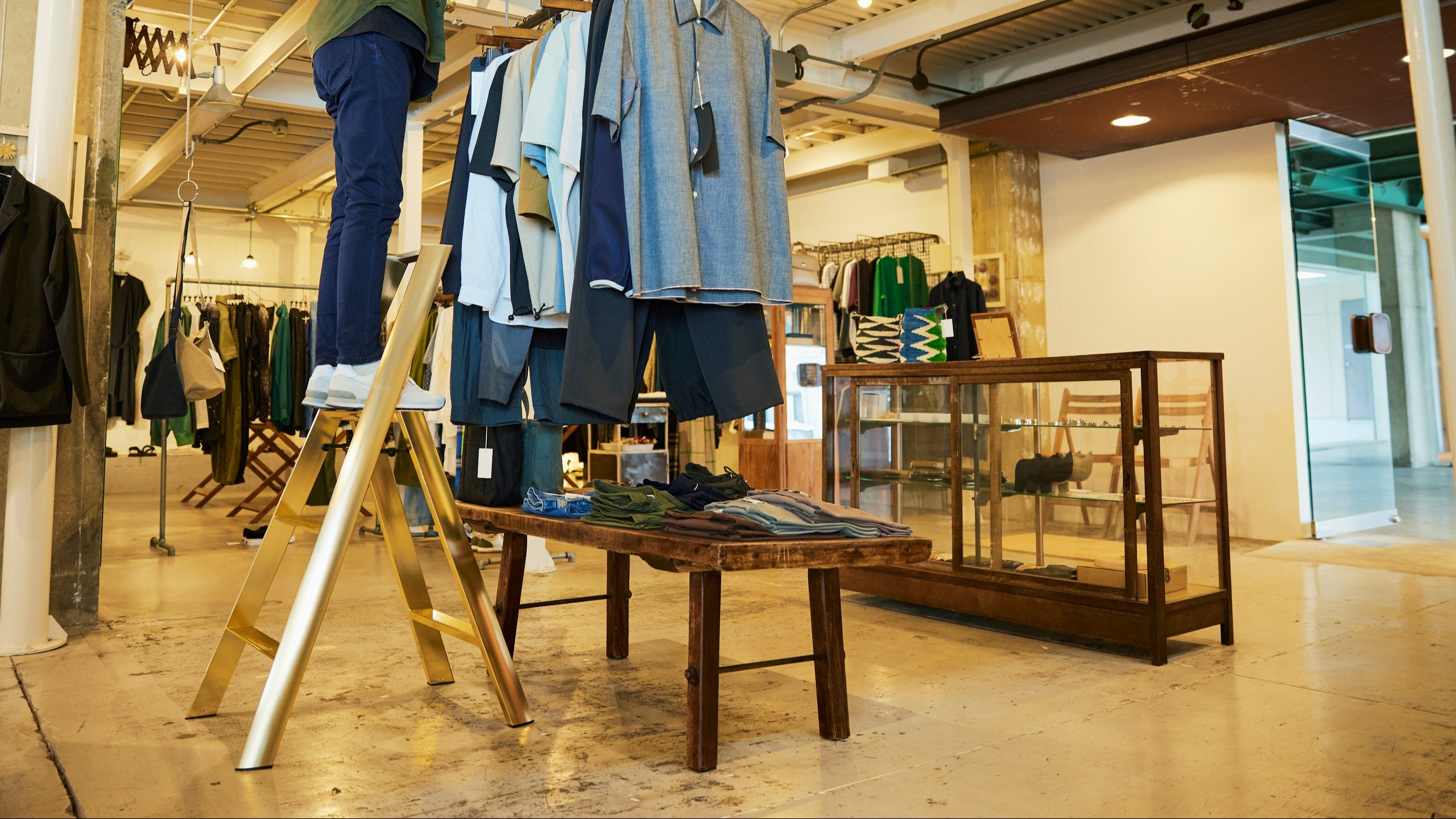 Hello Kitty ×lucano 脚立 ✩︎数量限定品✩︎ 希少✩︎ Hello Kitty ×lucano 脚立 ✩︎数量限定品✩︎ 希少✩︎ - メルカリ