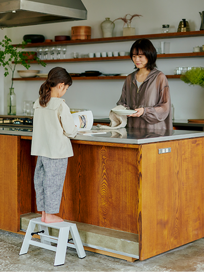 公式】長谷川工業 隠さない脚立 踏み台 おしゃれなスツール 公式】長谷川工業 隠さない脚立 踏み台 おしゃれなスツール